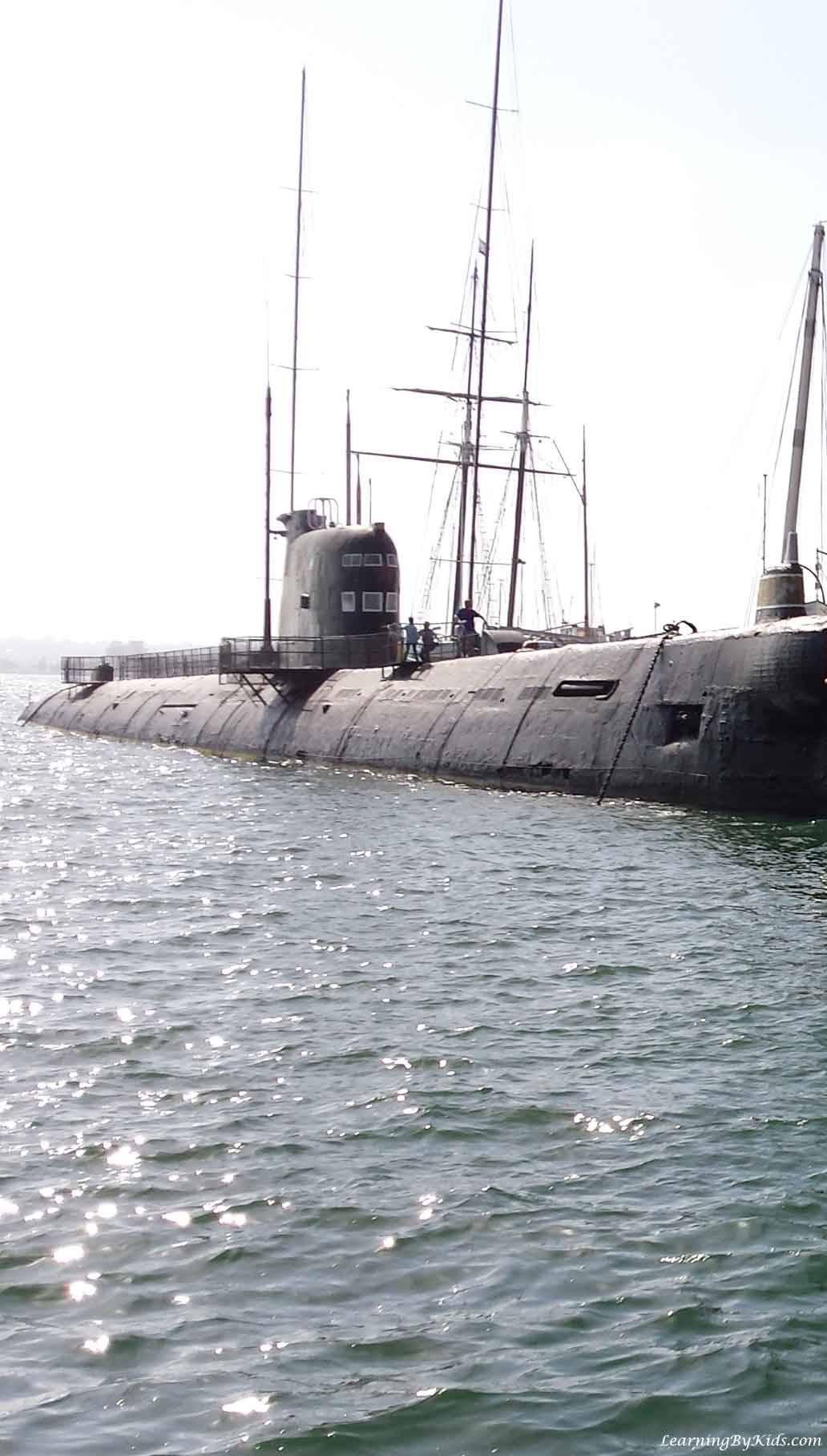 Visiting the Cold War Era Soviet B-39 Submarine | LearningByKids.com